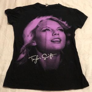 Vintage Taylor Swift purple face tee